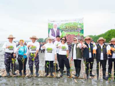 Gubernur Khofifah Fokus Perkuat Mangrove untuk Turunkan Emisi dan Bangun Ekonomi Pesisir Berkelanjutan